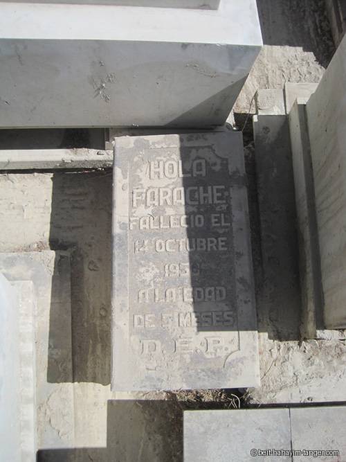 Pierre tombale de hola farache