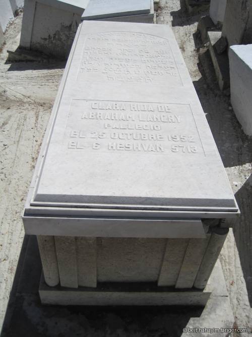 Pierre tombale de clara lancry