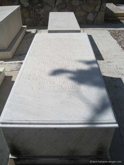 Pierre tombale