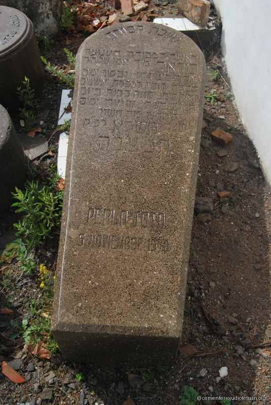 Pierre tombale de perla soto