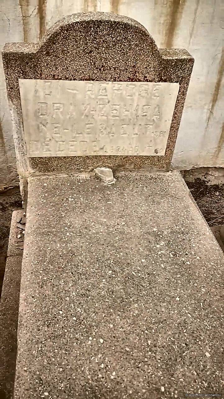 Tombe sans nom