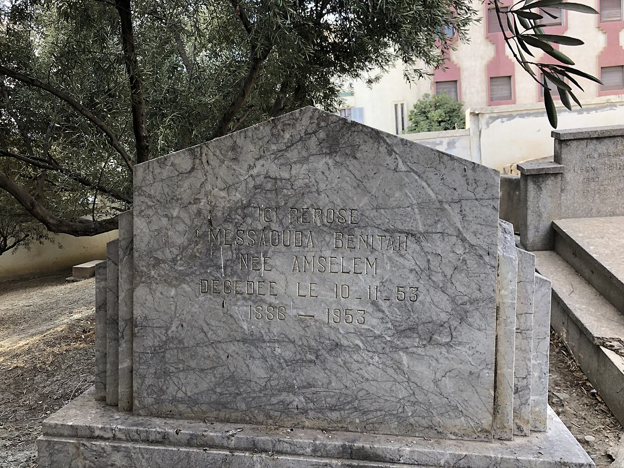 Pierre tombale