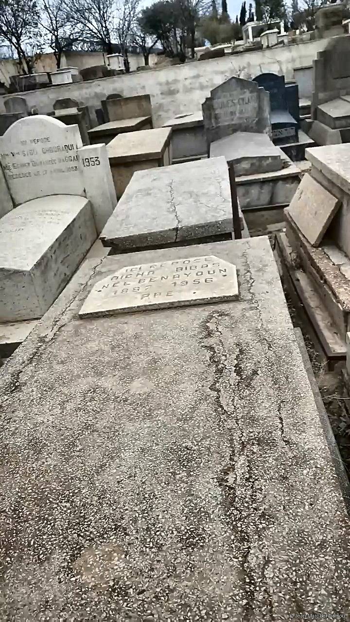 Pierre tombale