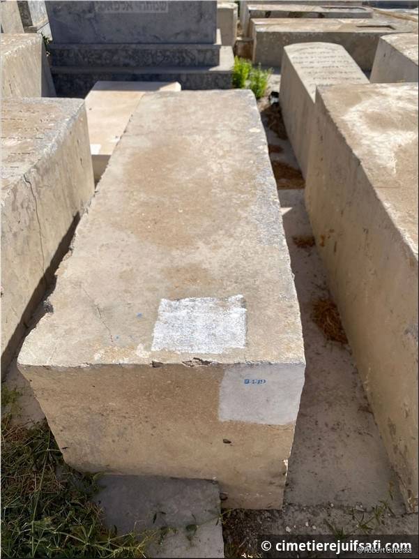 Tombe sans nom