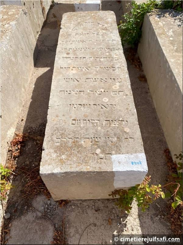 Pierre tombale