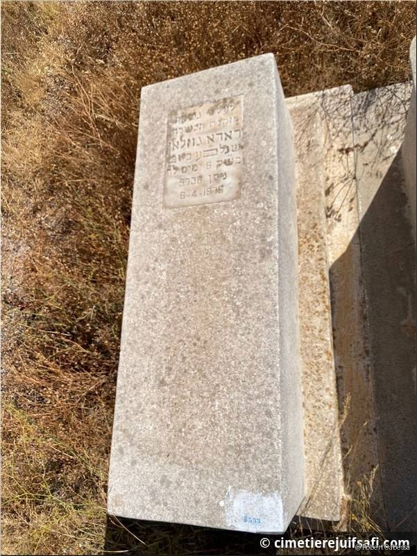 Pierre tombale