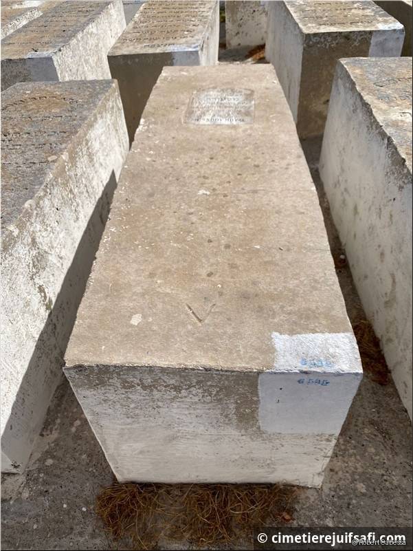 Pierre tombale