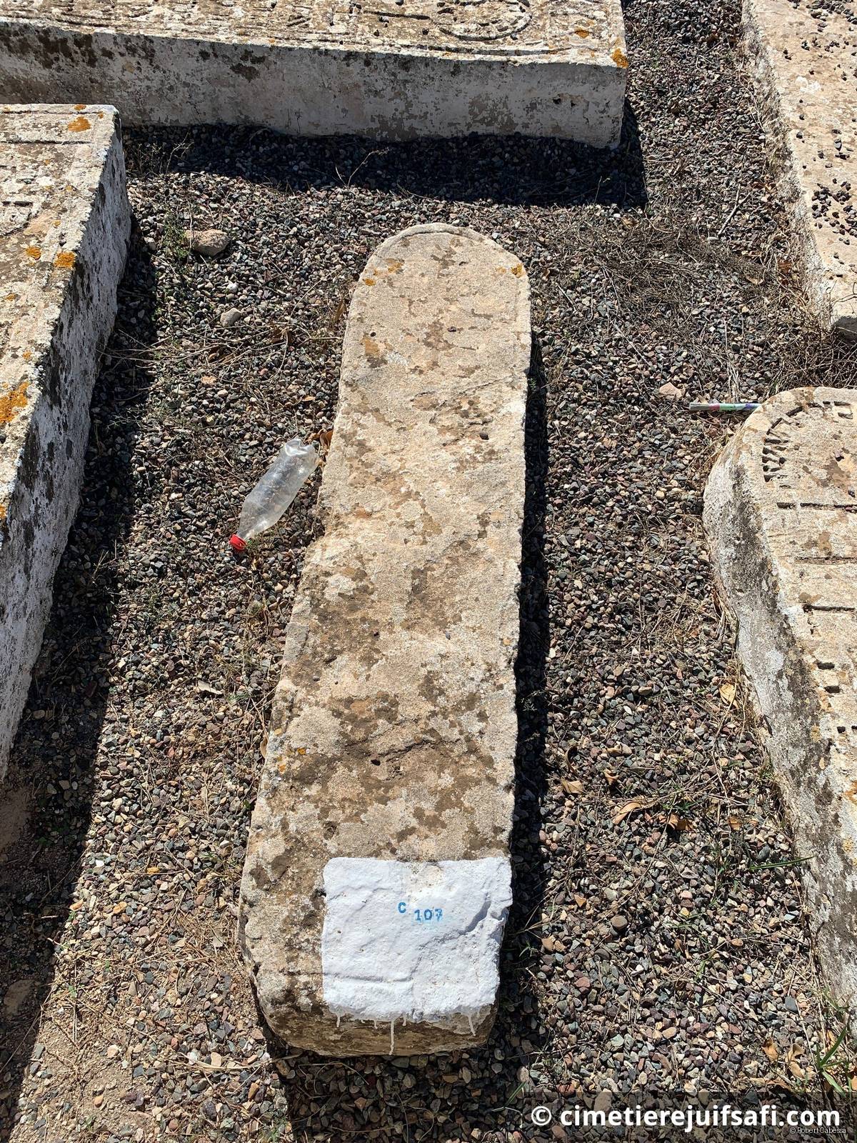 Tombe sans nom