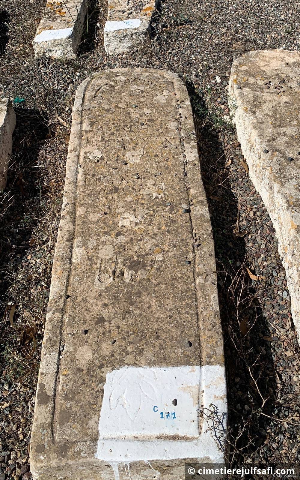 Tombe sans nom
