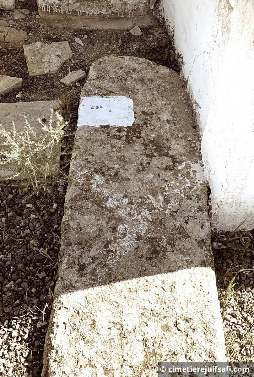 Tombe sans nom