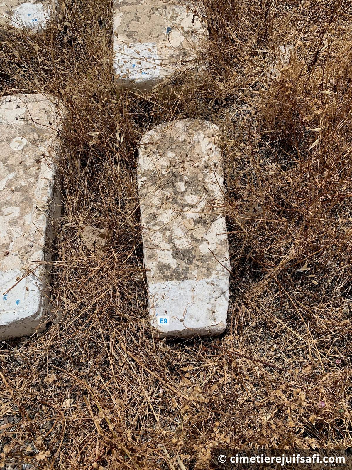 Tombe sans nom