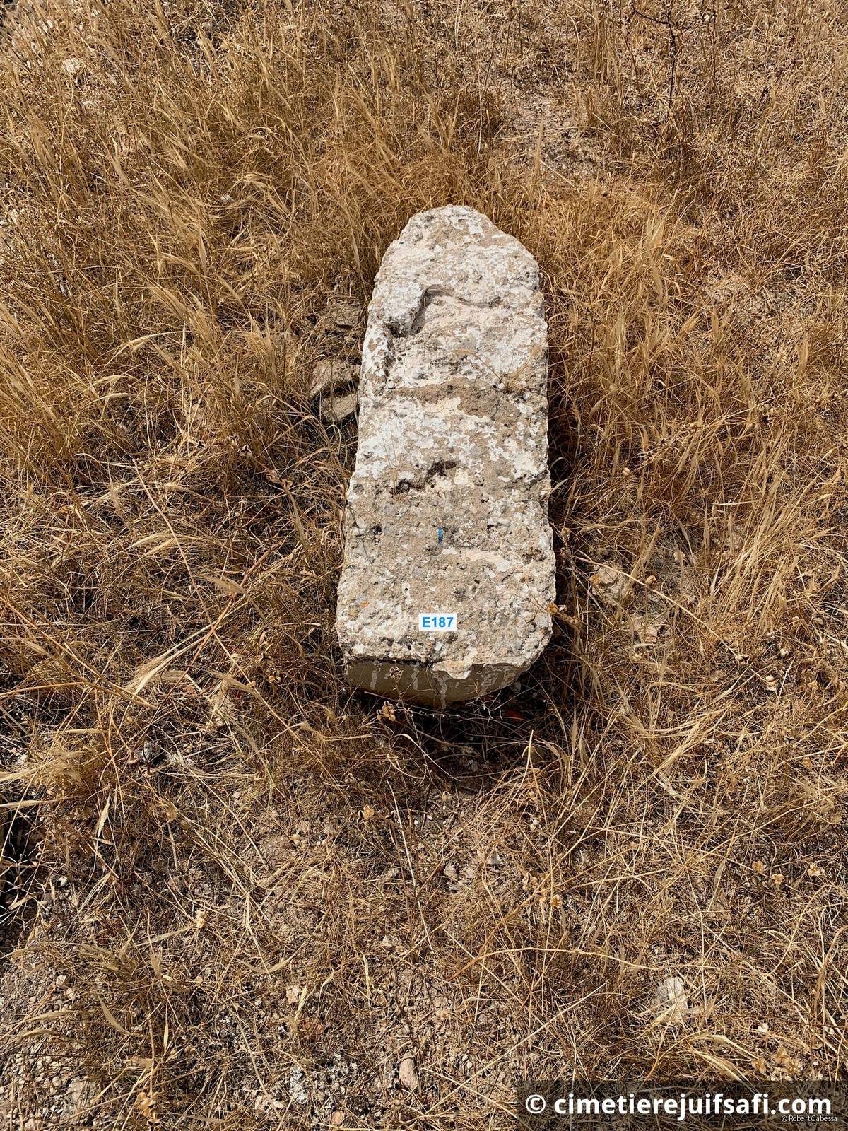 Tombe sans nom
