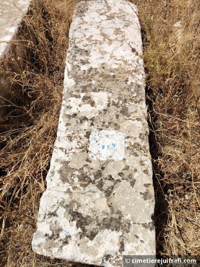 Tombe sans nom