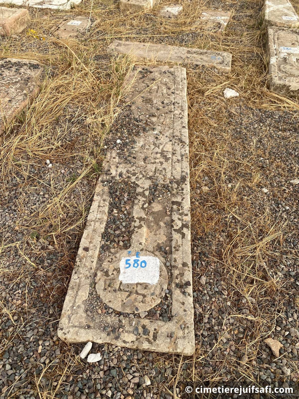 Tombe sans nom