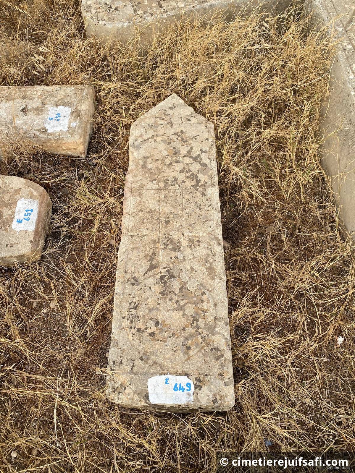 Tombe sans nom