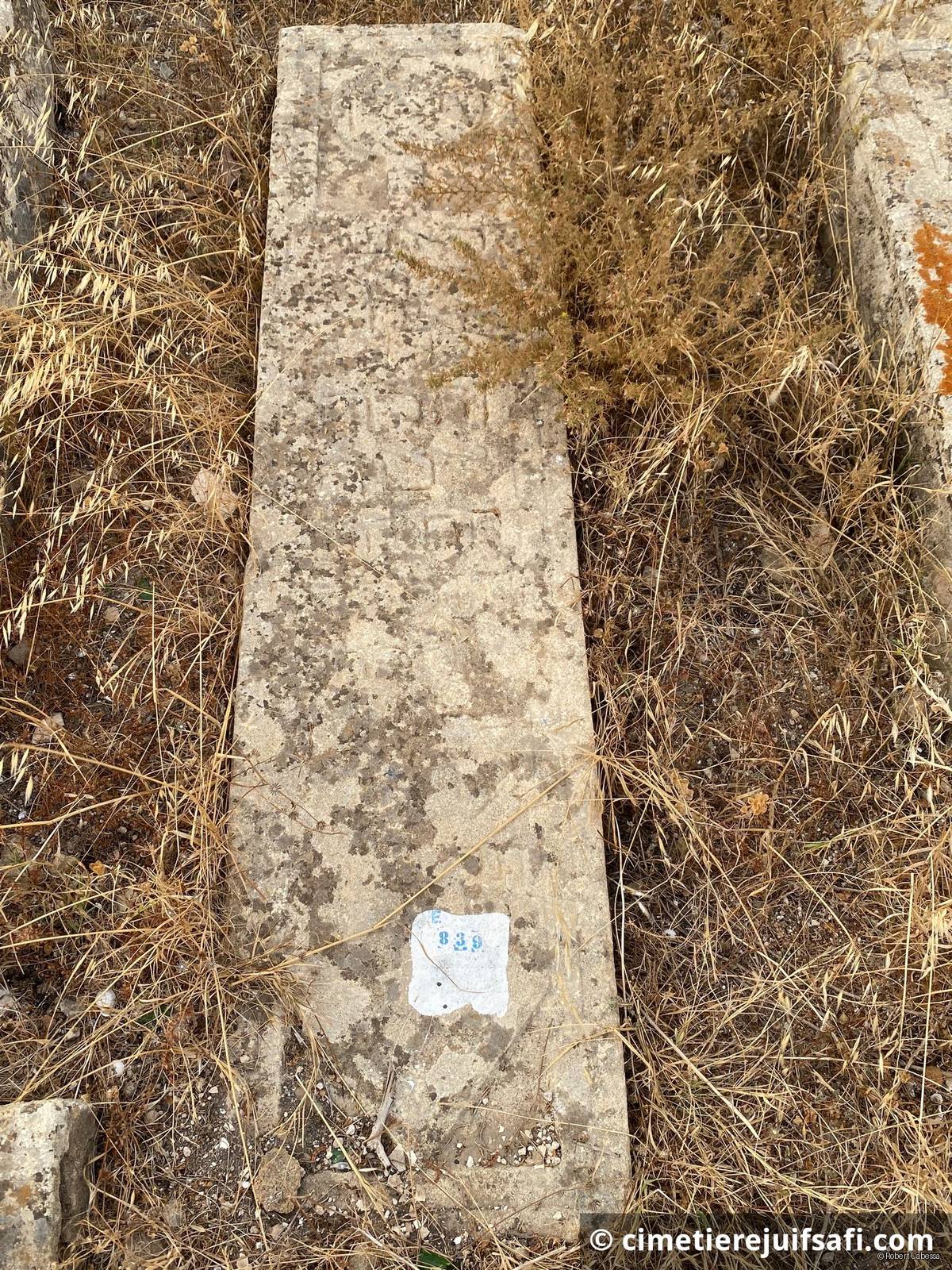 Tombe sans nom