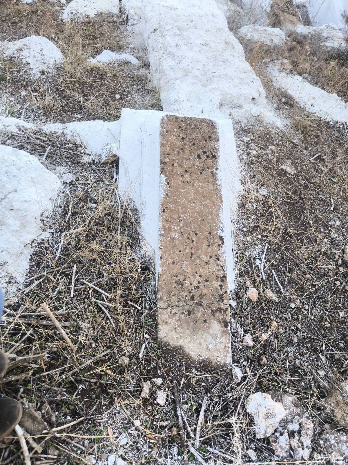 Tombe sans nom
