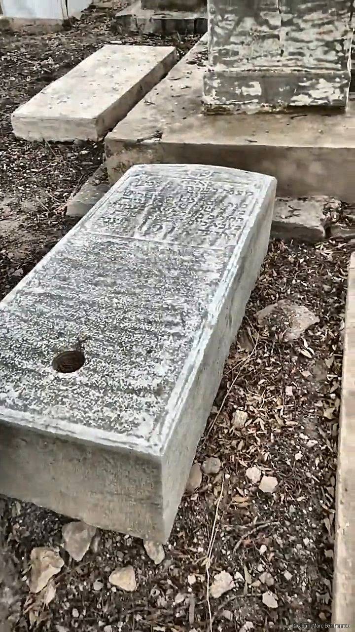 Tombe sans nom