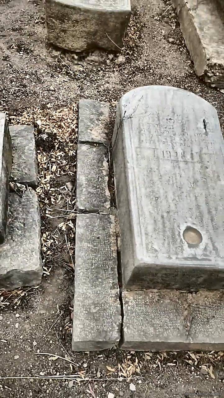 Tombe sans nom