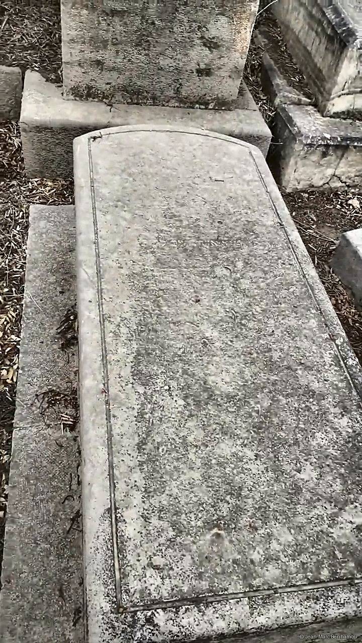 Tombe sans nom