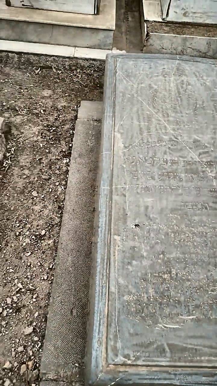Tombe sans nom