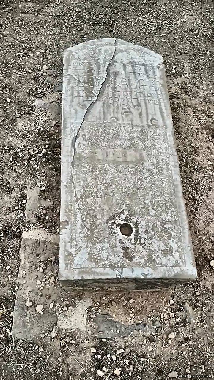 Tombe sans nom