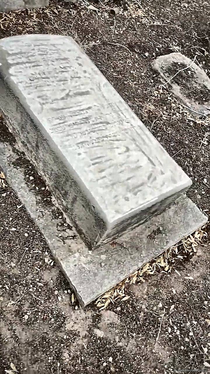 Tombe sans nom
