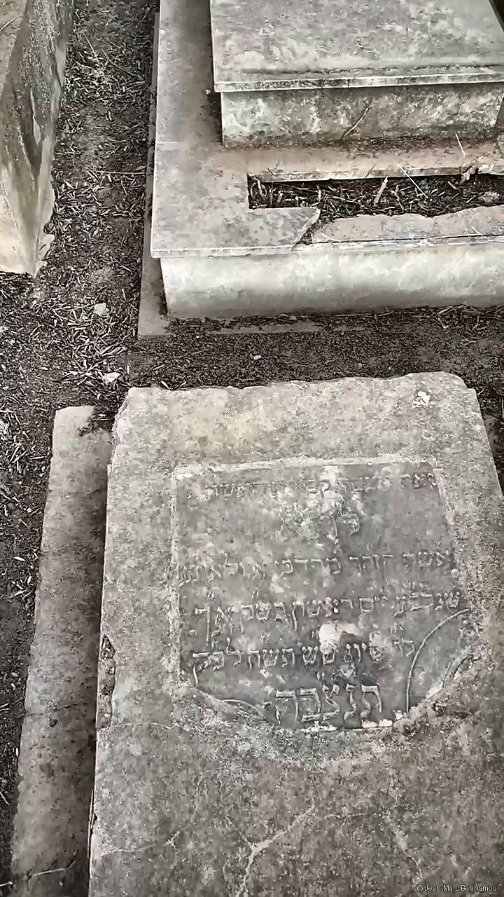 Tombe sans nom