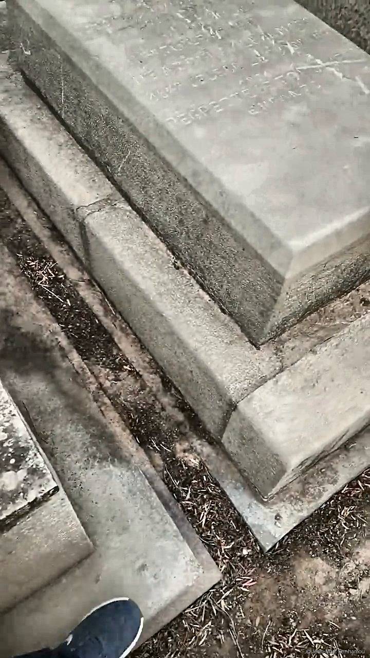 Tombe sans nom