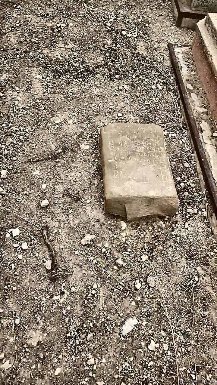 Tombe sans nom