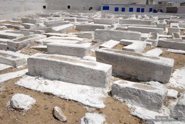 maroc essaouira cimetiere juif ancien tombe antropomorphique ZEB7858 (1)