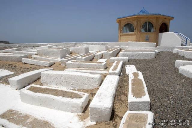 maroc essaouira cimetiere juif ancien tombe haim pinto antropomorphique ZEB7860